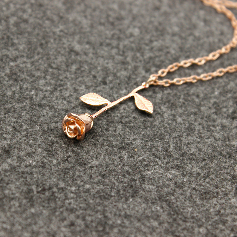 Rose pendant necklace