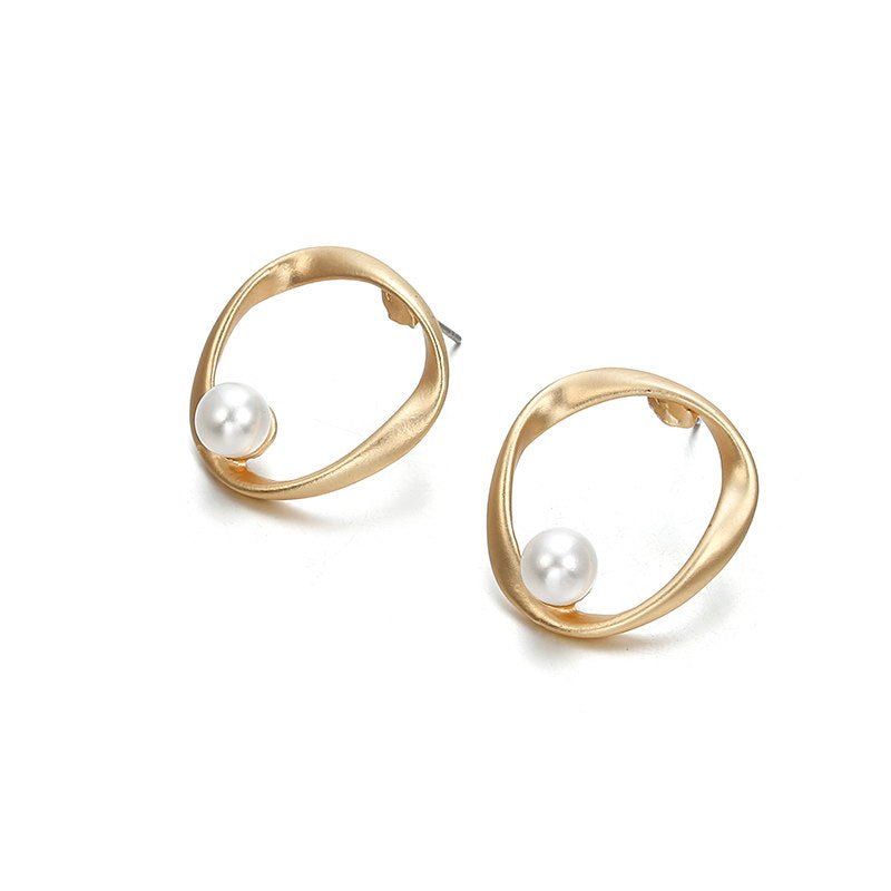 Personality Irregular Round Pearl Earrings