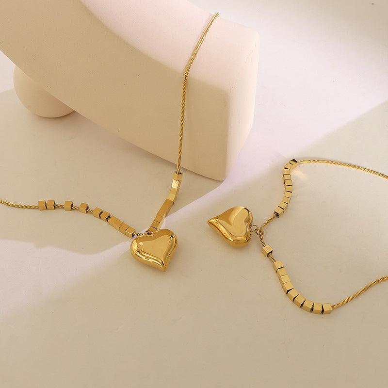 Niche Design Heart Pendant Necklace